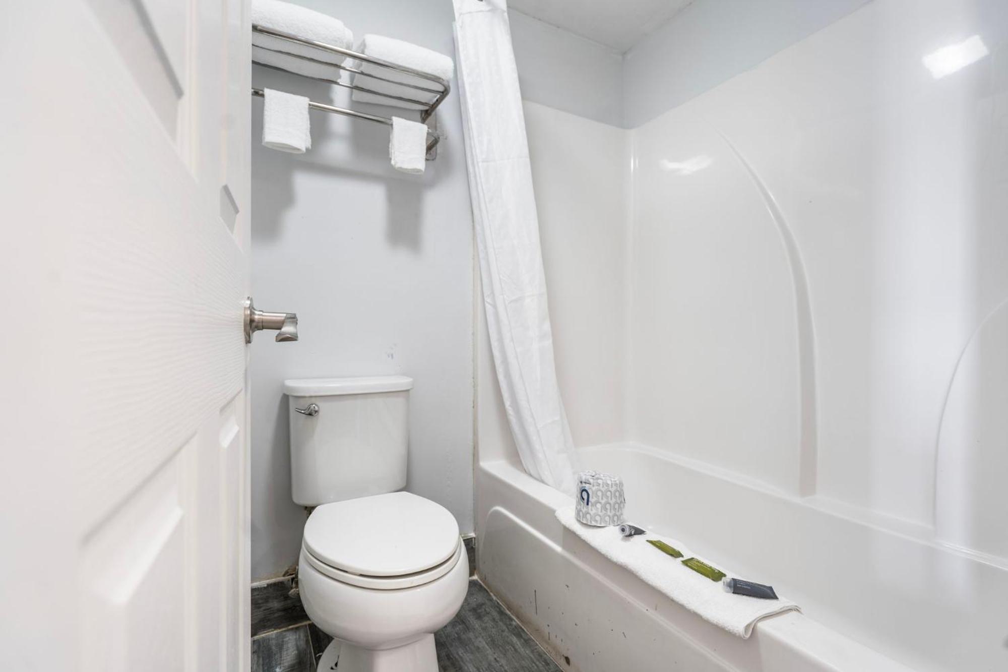 Budgetel Inns & Suites Augusta Downtown 706-945-1238 Esterno foto